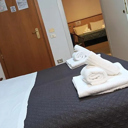 Nuovo Sole Hns ホテル