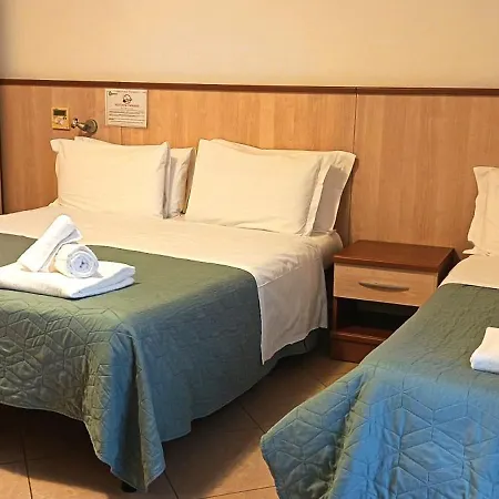 Nuovo Sole Hns ホテル 3*