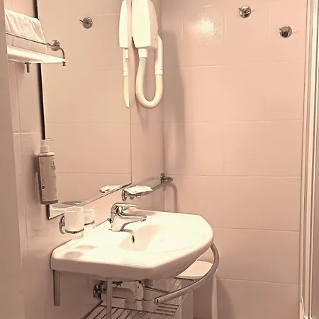 Nuovo Sole Hns מלון 3*